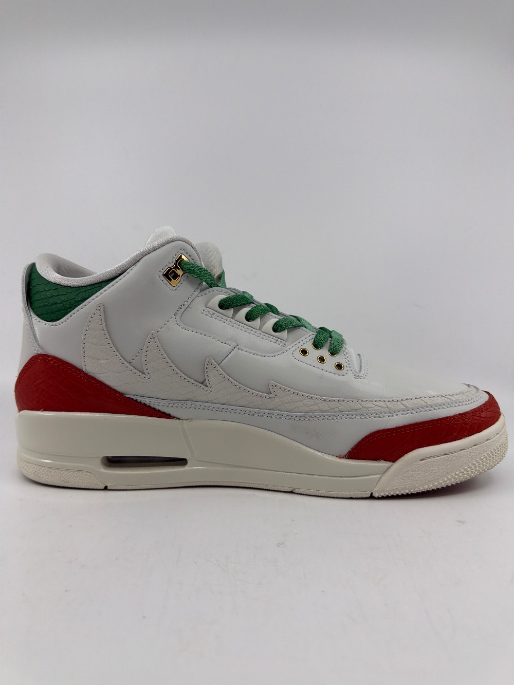 *USED* AJ 3 - EL VUELO SUMMIT WHITE