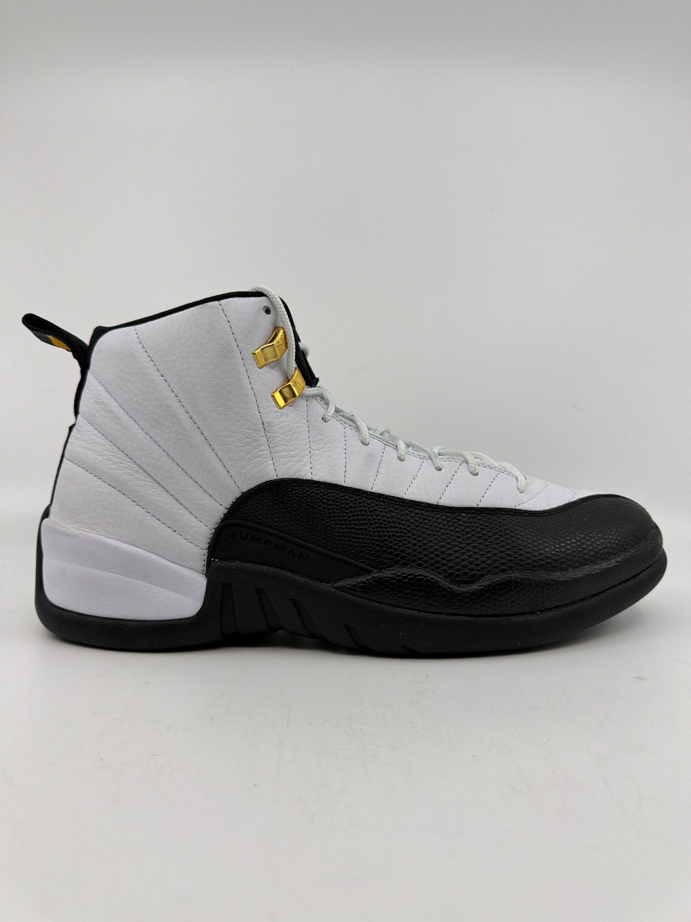 *USED* AJ 12 - TAXI (2025)