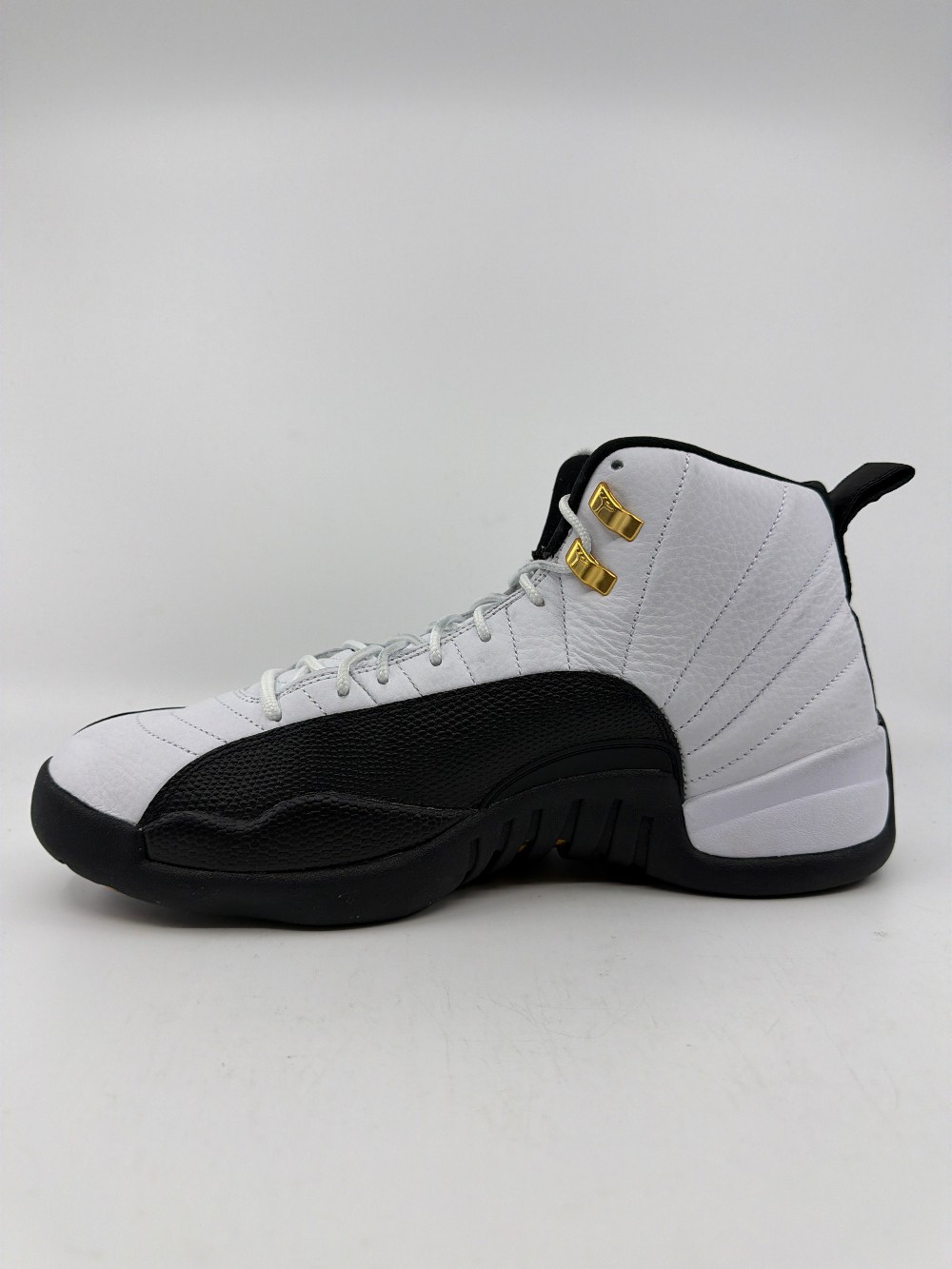 *USED* AJ 12 - TAXI (2025)