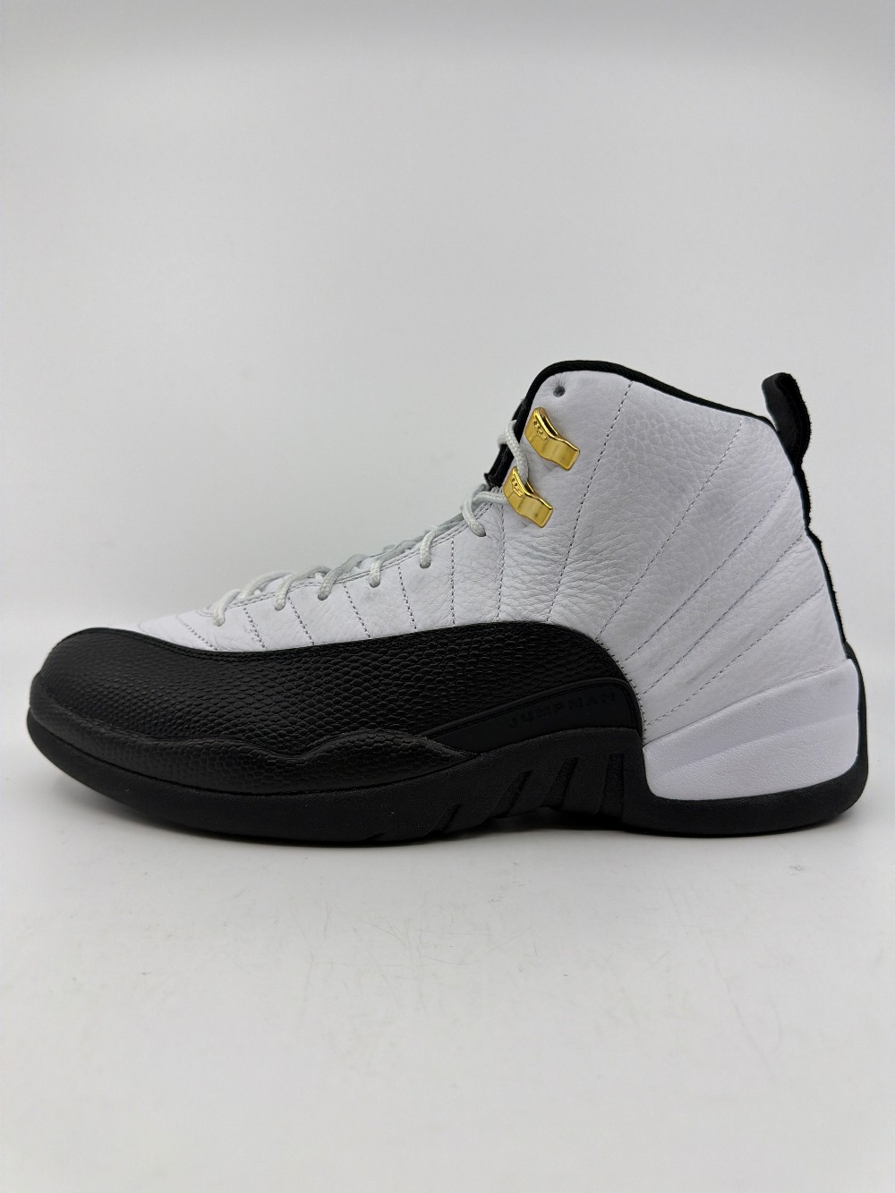 *USED* AJ 12 - TAXI (2025)