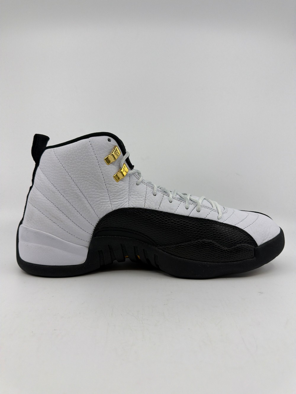 *USED* AJ 12 - TAXI (2025)