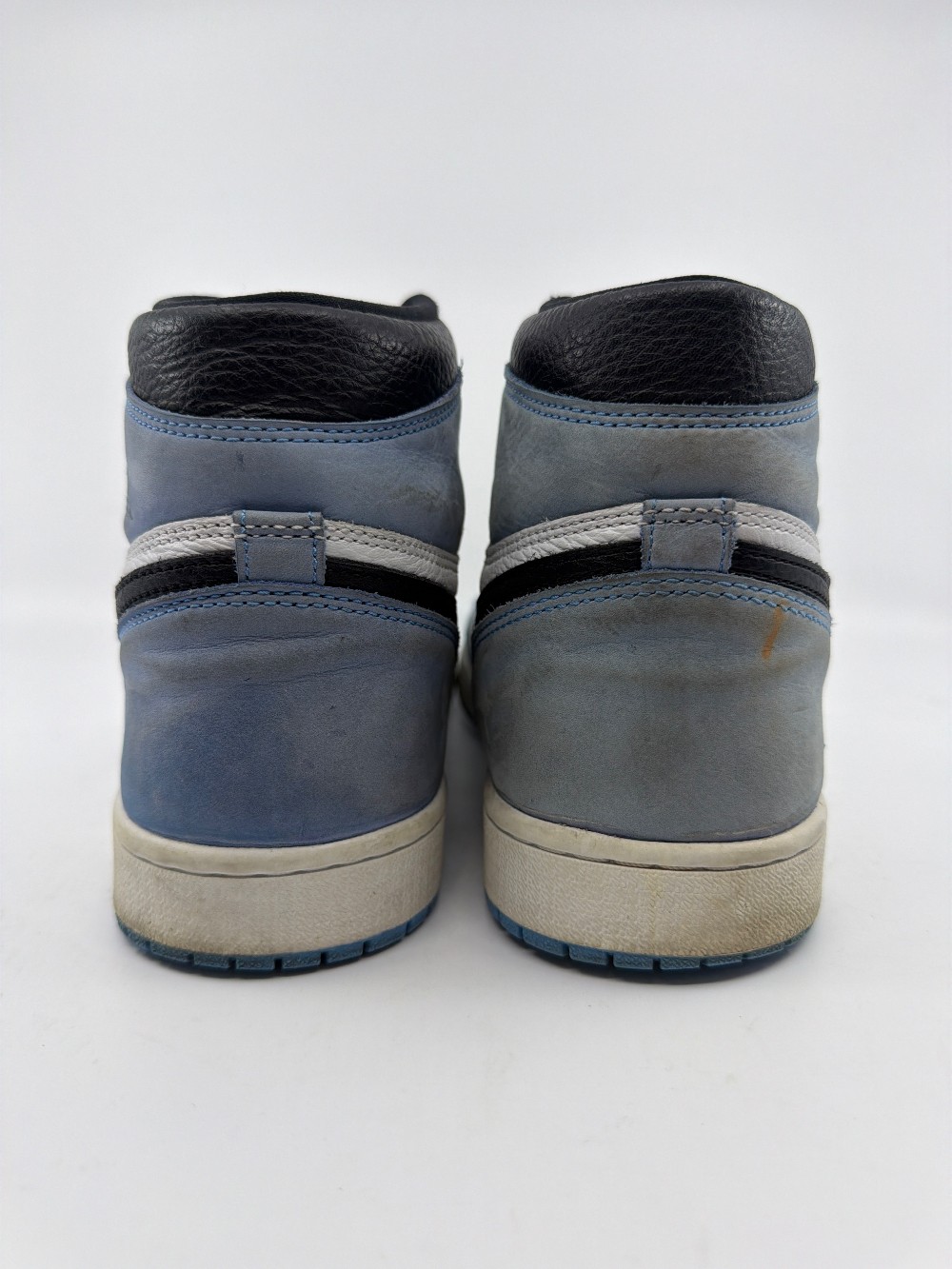 *USED* AJ 1 - UNIVERSITY BLUE