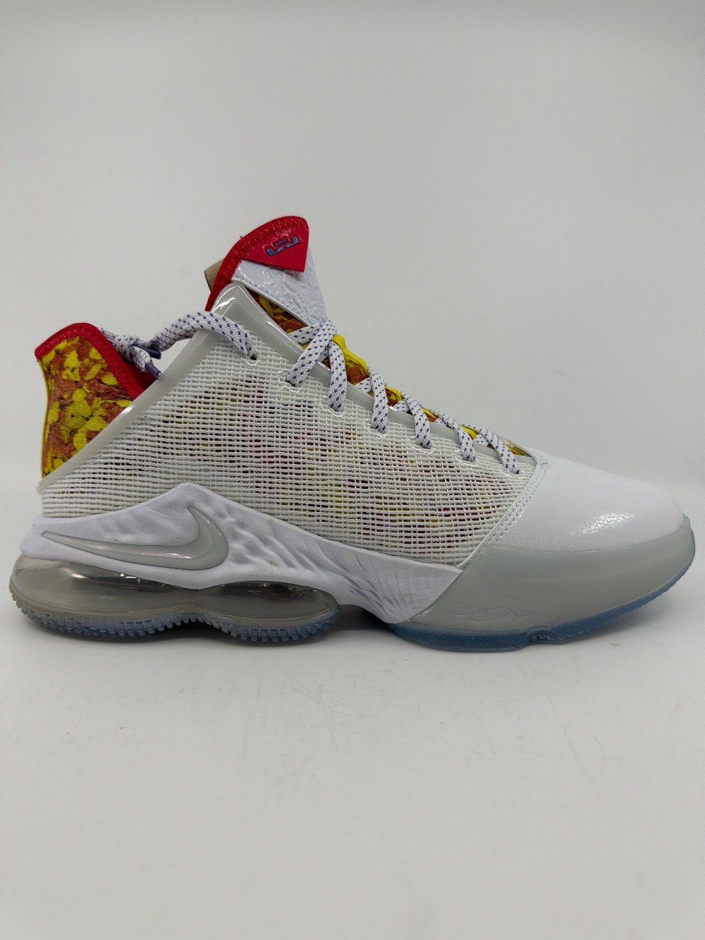 NIKE LEBRON 19 LOW - MAGIC FRUITY PEBBLES