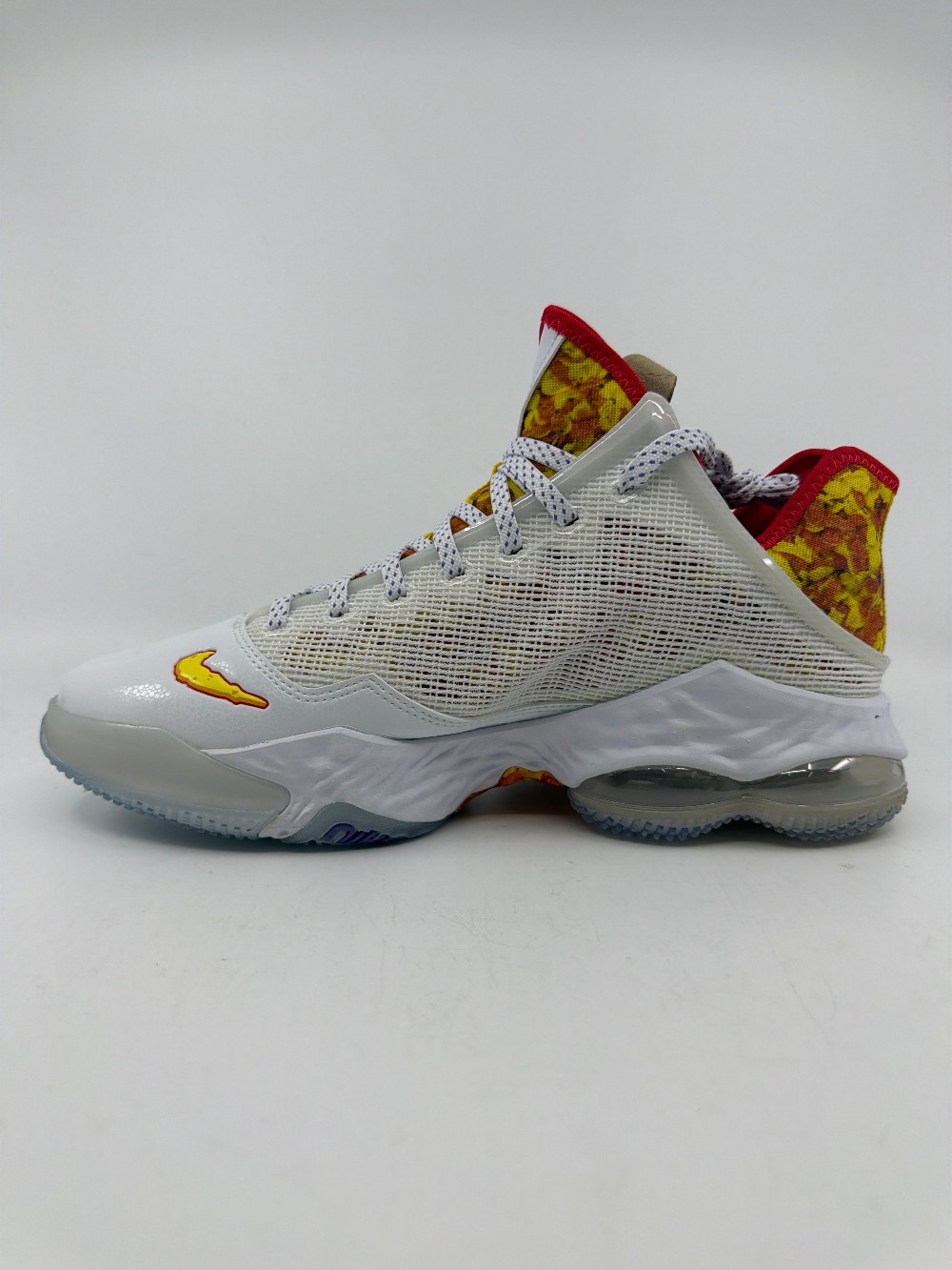 NIKE LEBRON 19 LOW - MAGIC FRUITY PEBBLES