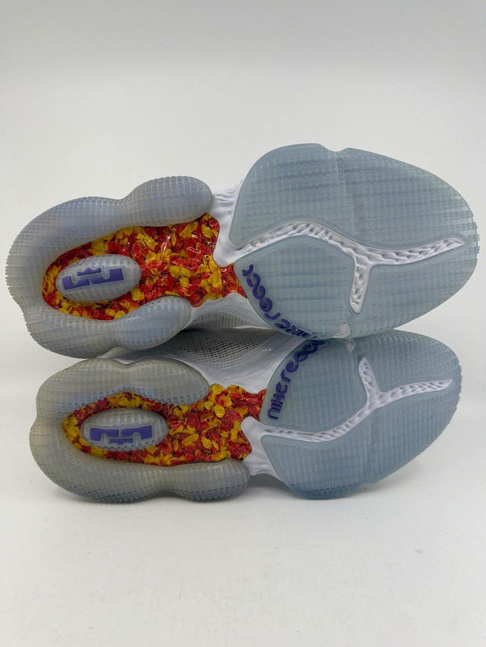 NIKE LEBRON 19 LOW - MAGIC FRUITY PEBBLES