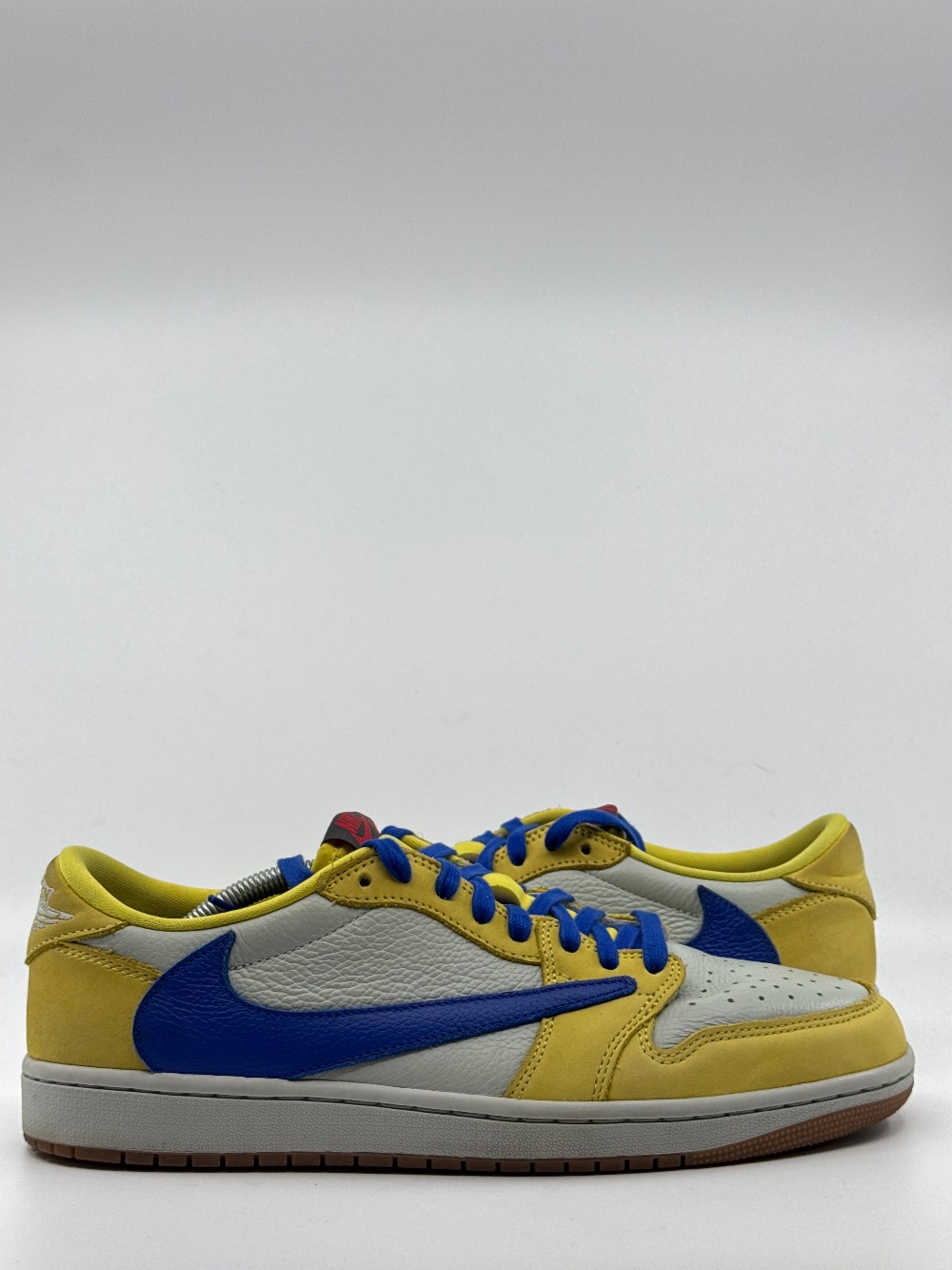 *USED* AJ 1 LOW (W)  X TRAVIS SCOTT - CANARY