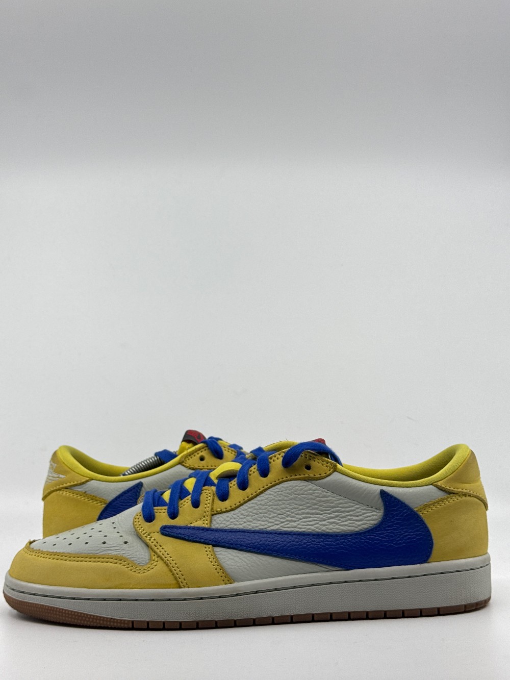 *USED* AJ 1 LOW (W)  X TRAVIS SCOTT - CANARY