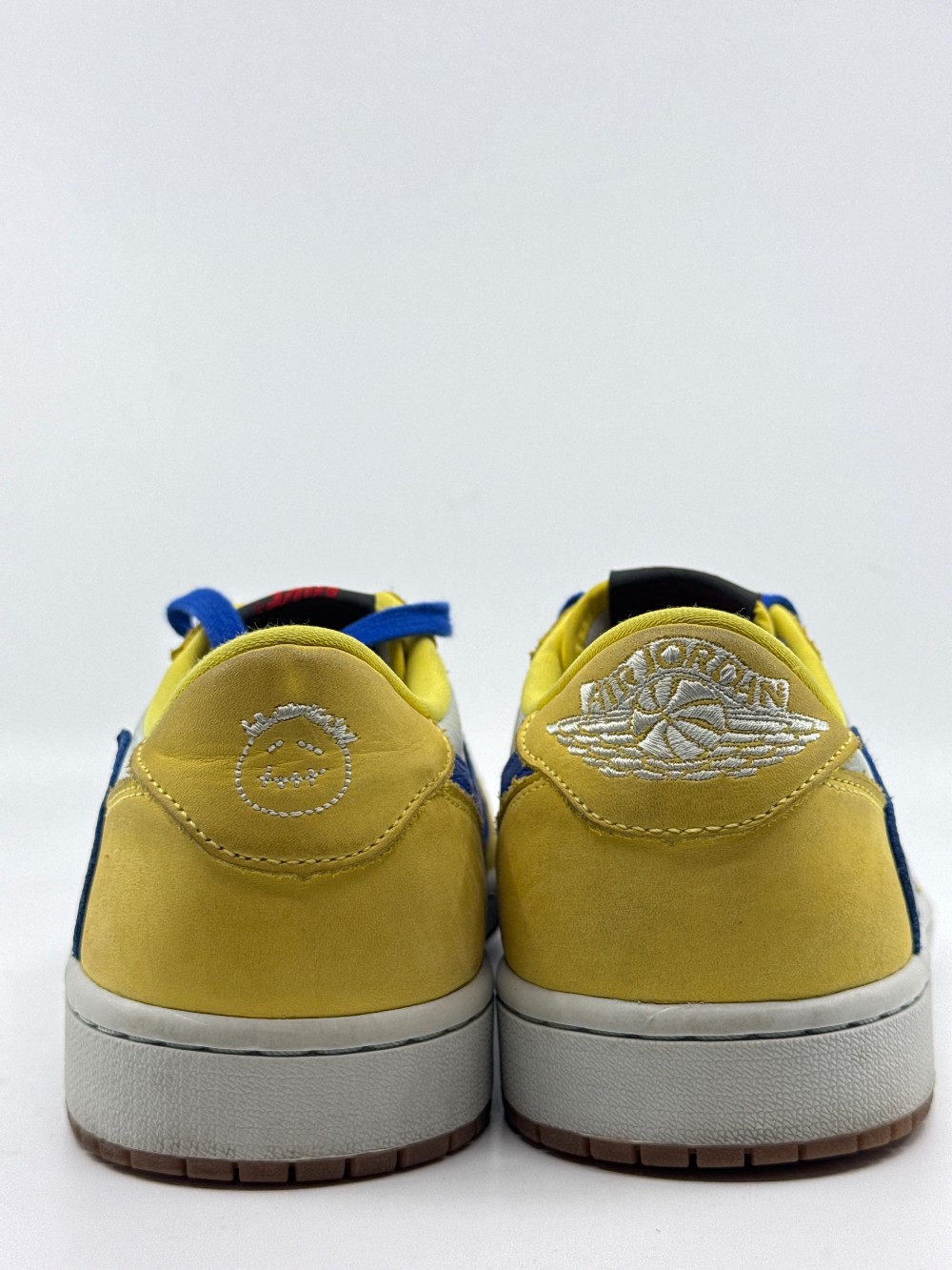 *USED* AJ 1 LOW (W)  X TRAVIS SCOTT - CANARY