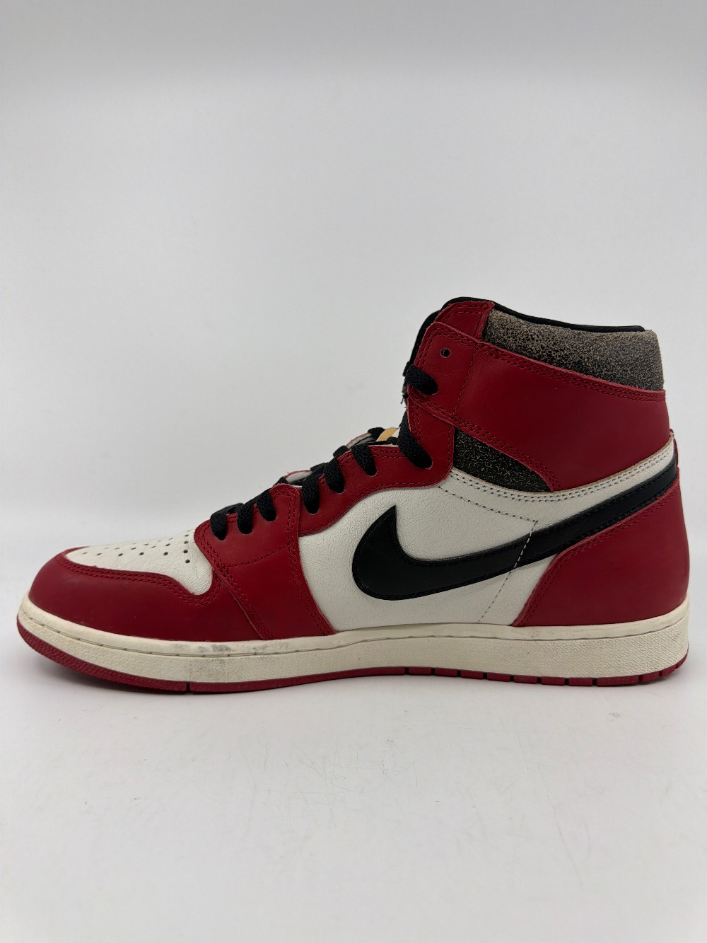 *USED/NO BOX* AJ 1 - CHICAGO LOST AND FOUND (2022)