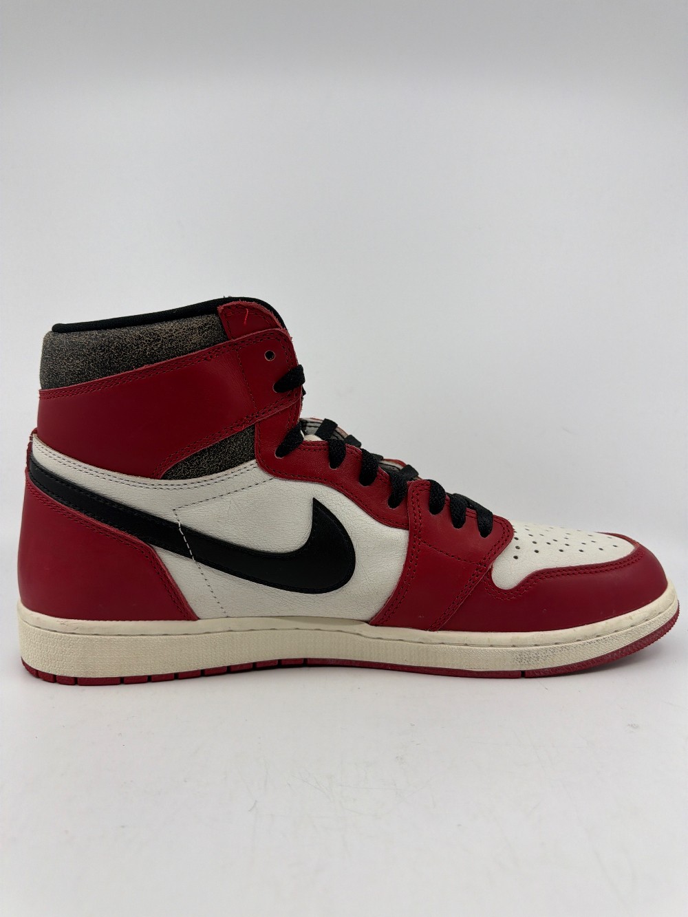 *USED/NO BOX* AJ 1 - CHICAGO LOST AND FOUND (2022)