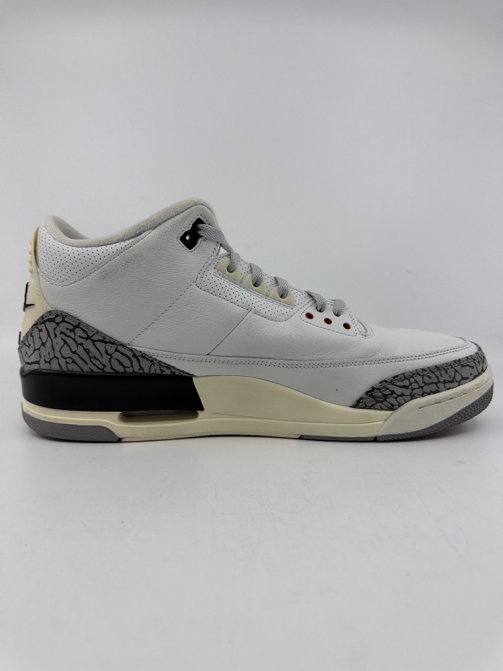 *USED/NO BOX* AJ 3 - WHITE CEMENT REIMAGINED