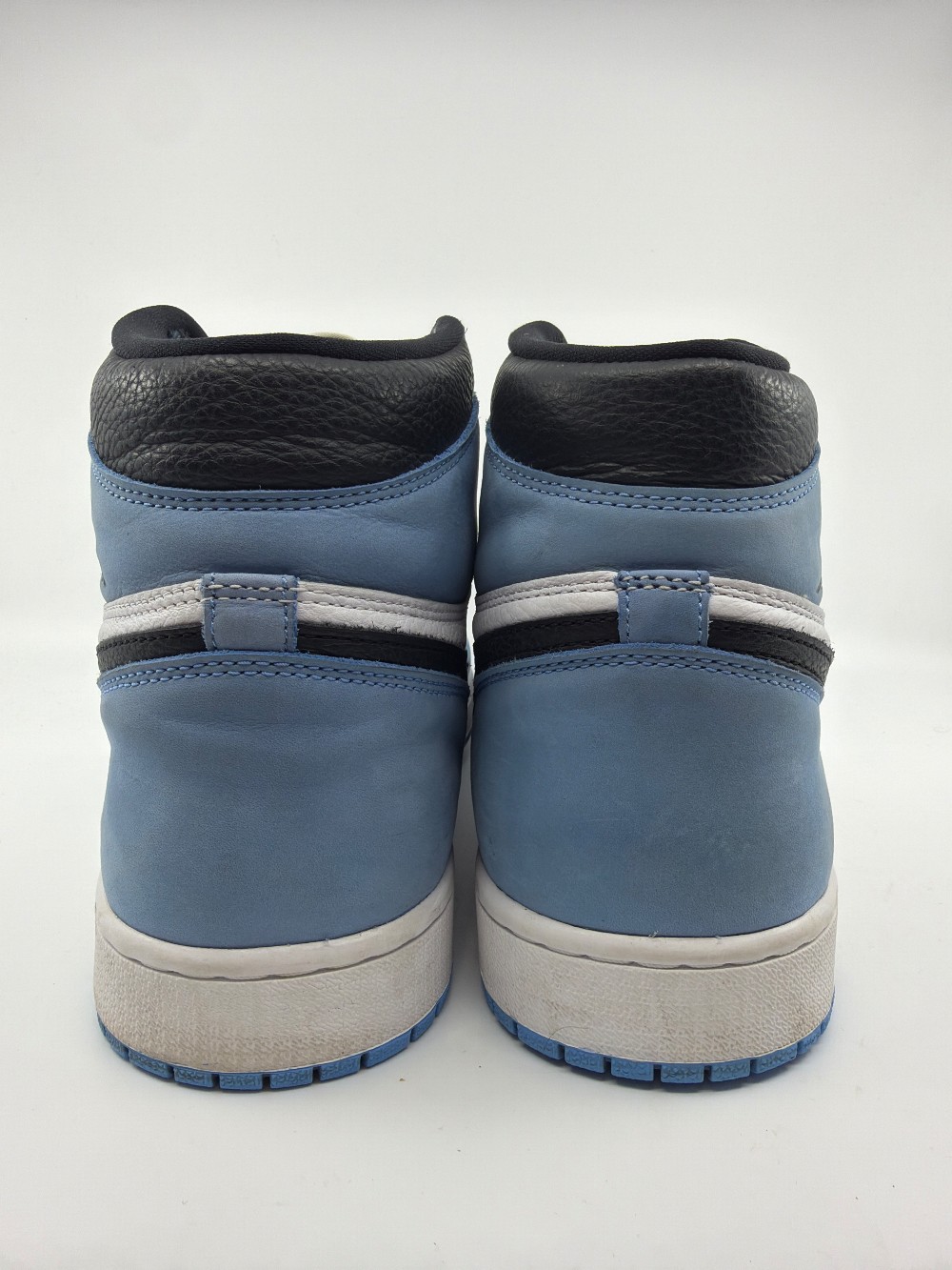 *USED/NO BOX* AJ 1 - UNIVERSITY BLUE
