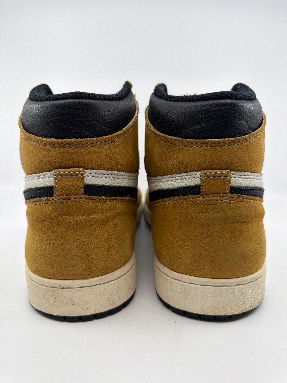 *USED/NO BOX* AJ 1 - ROOKIE OF THE YEAR