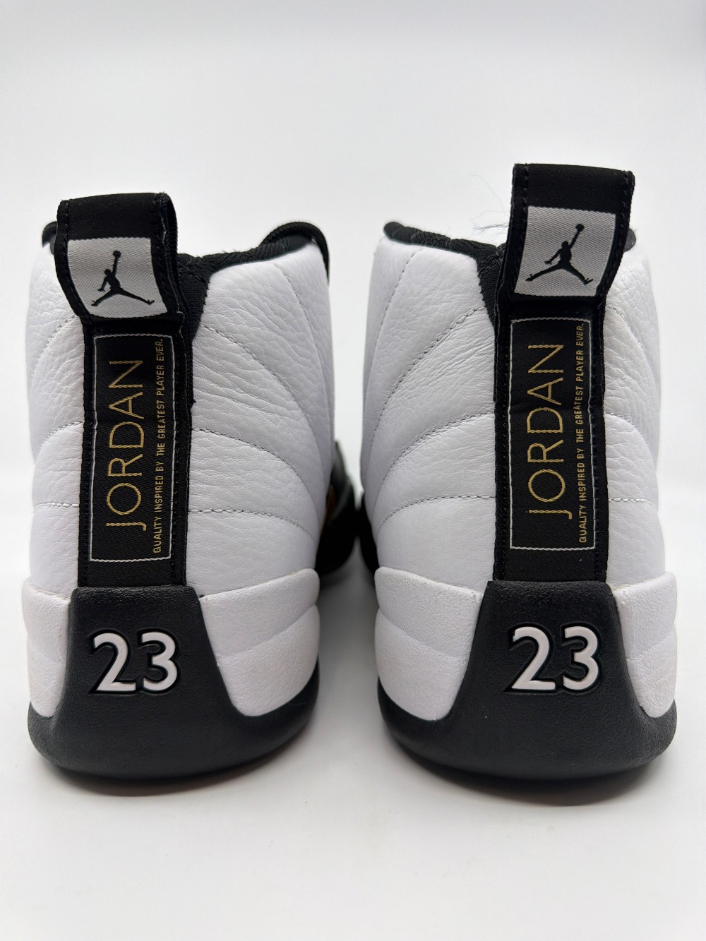 *USED/NO BOX* AJ 12 - ROYALTY TAXI