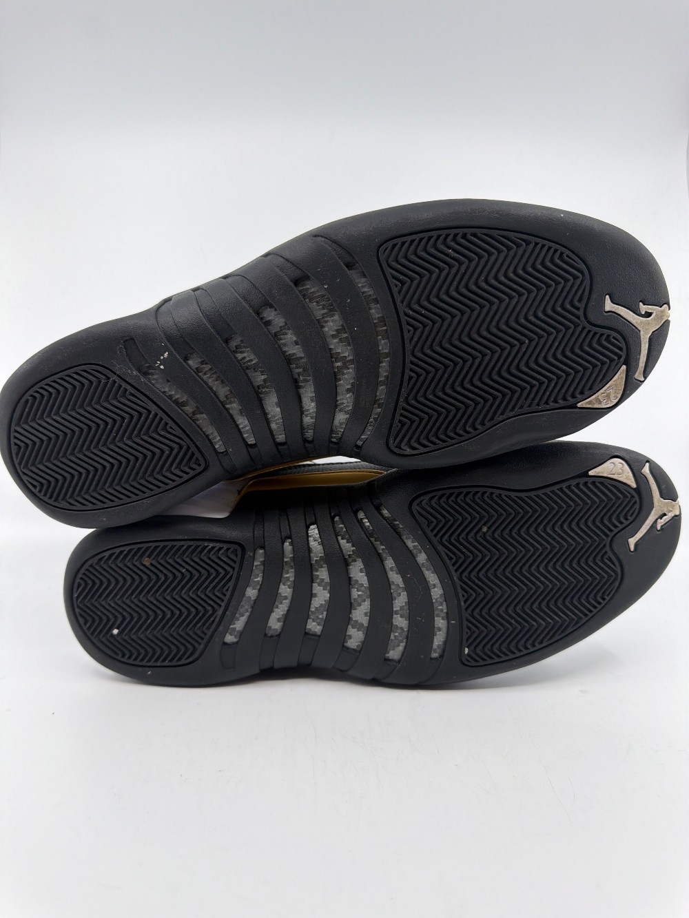 *USED/NO BOX* AJ 12 - ROYALTY TAXI