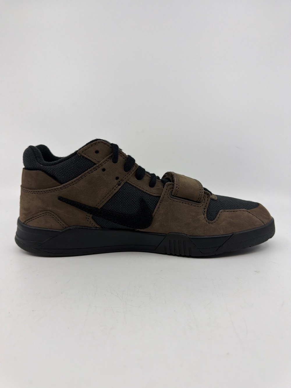 *USED* JORDAN X TRAVIS SCOTT JUMPMAN JACK TR - DARK MOCHA