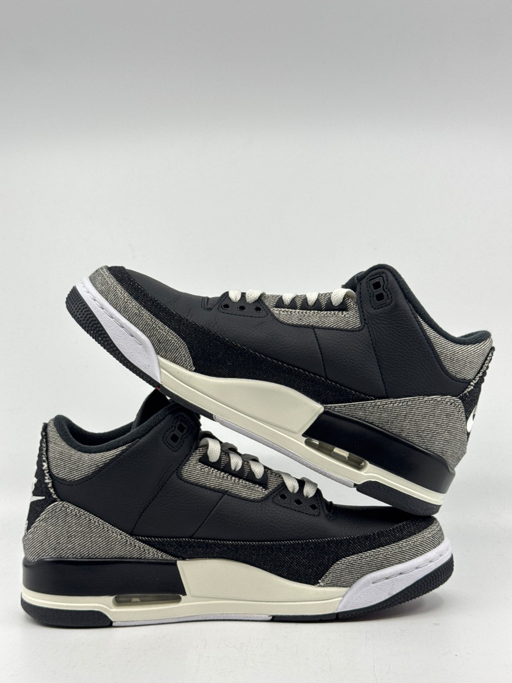 *USED* AJ 3 X LEVI'S - BLACK