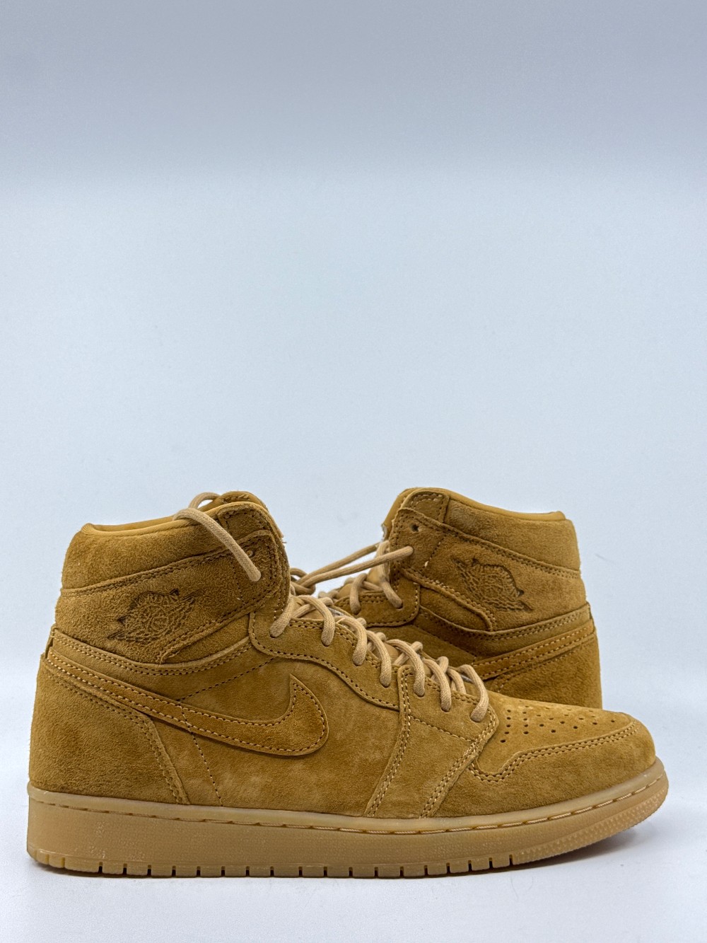 *USED/NO BOX* AJ 1 - WHEAT (2017)