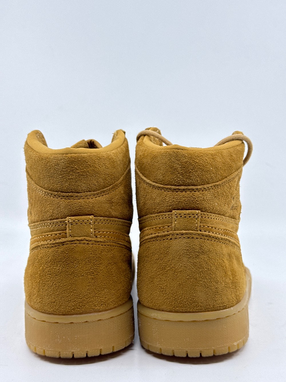 *USED/NO BOX* AJ 1 - WHEAT (2017)