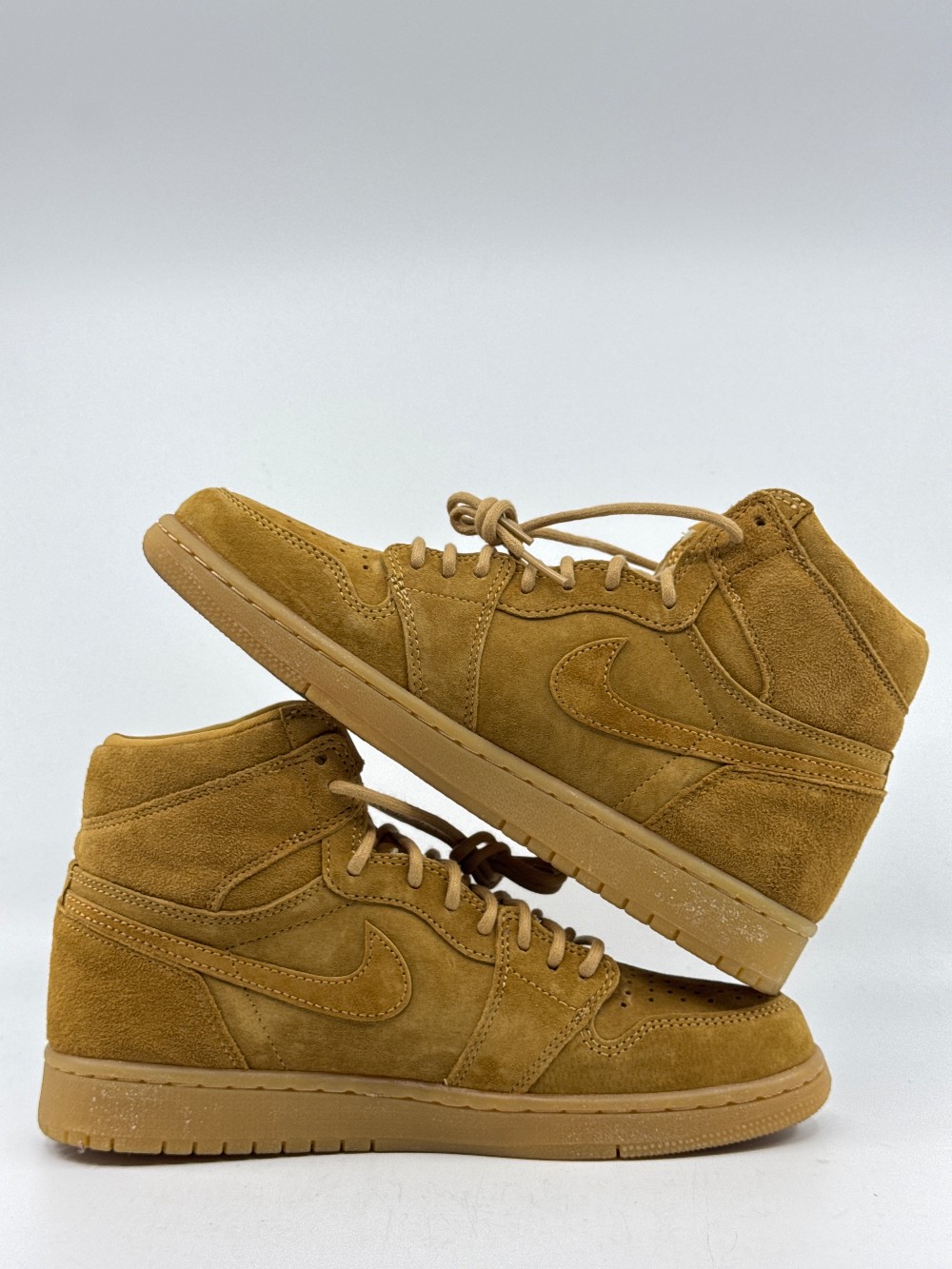 *USED/NO BOX* AJ 1 - WHEAT (2017)