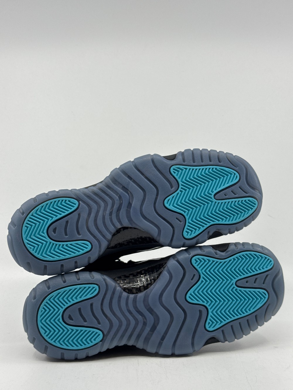 AJ 11 (GS) - GAMMA BLUE (2025)