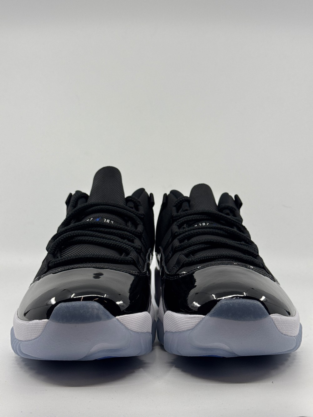 AJ 11 LOW - SPACE JAM