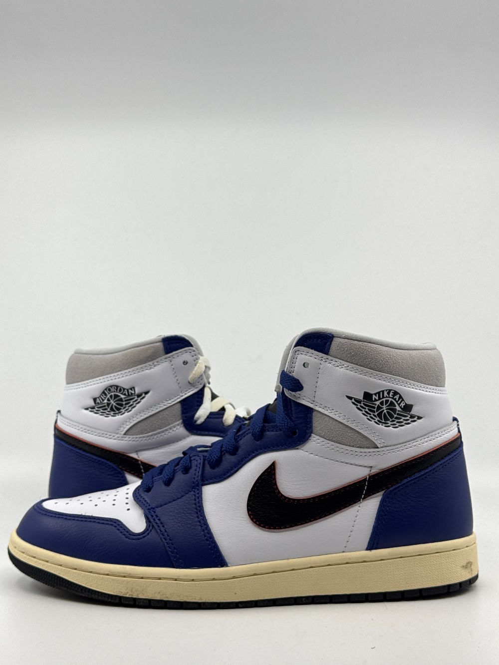 *USED* AJ 1 - RARE AIR