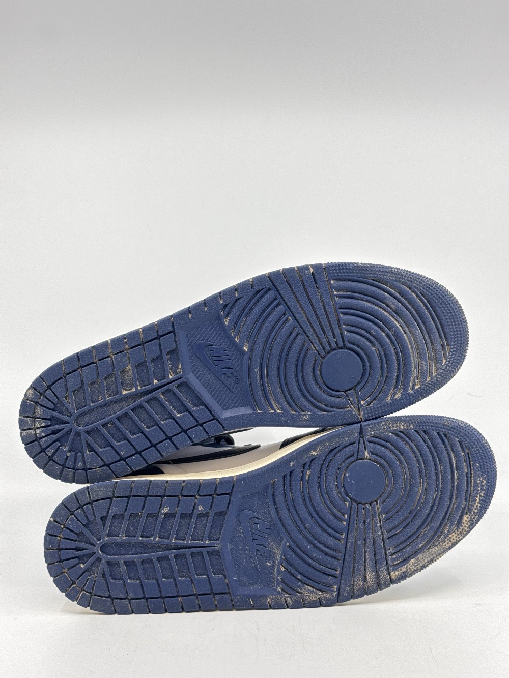 *USED* AJ 1 - MIDNIGHT NAVY