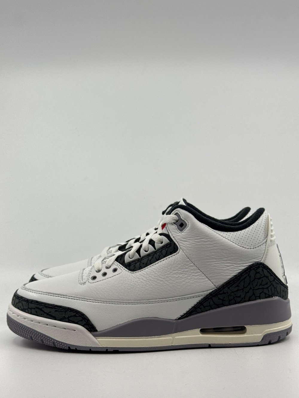 AJ 3 - CEMENT GREY