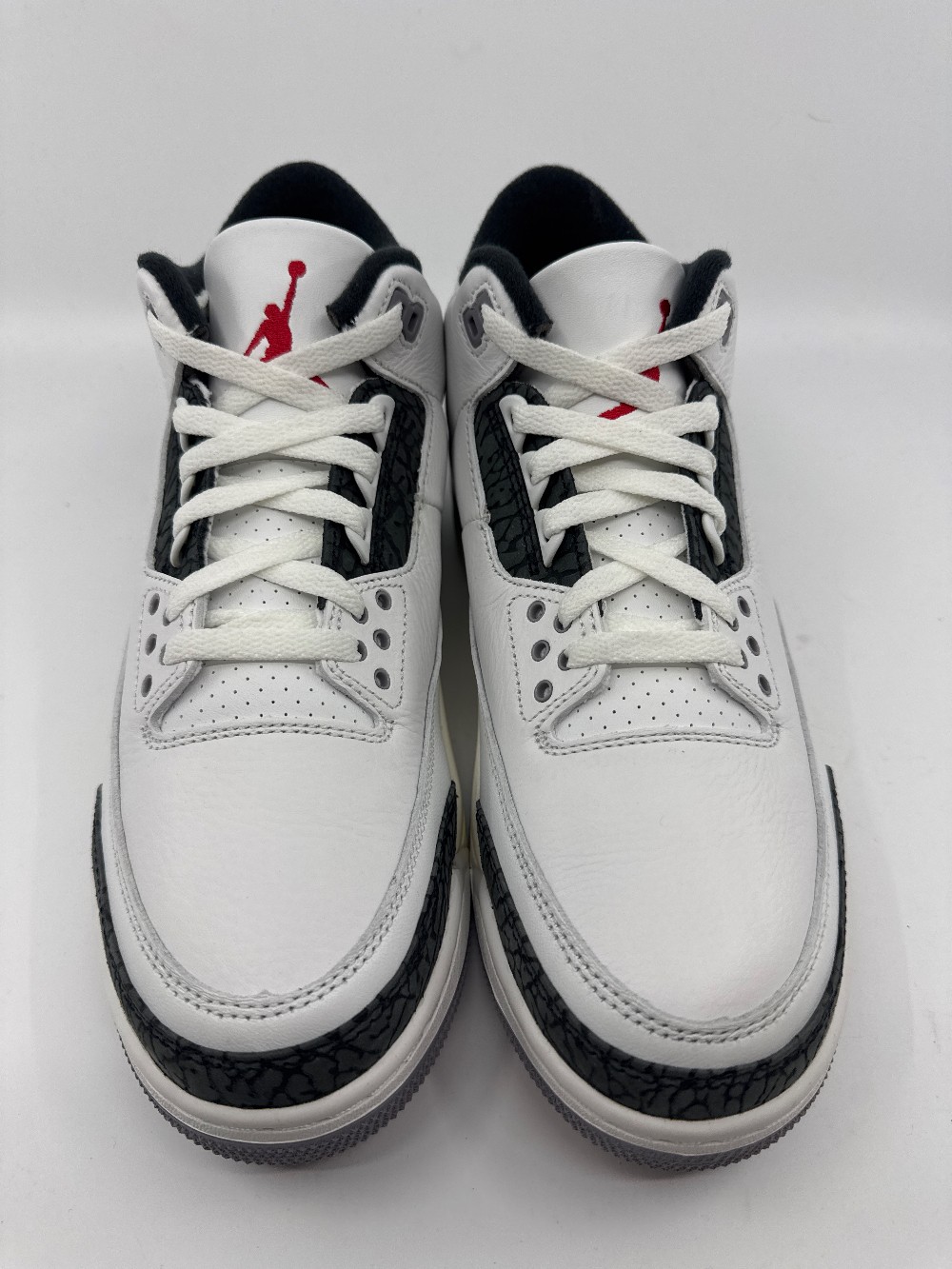 AJ 3 - CEMENT GREY