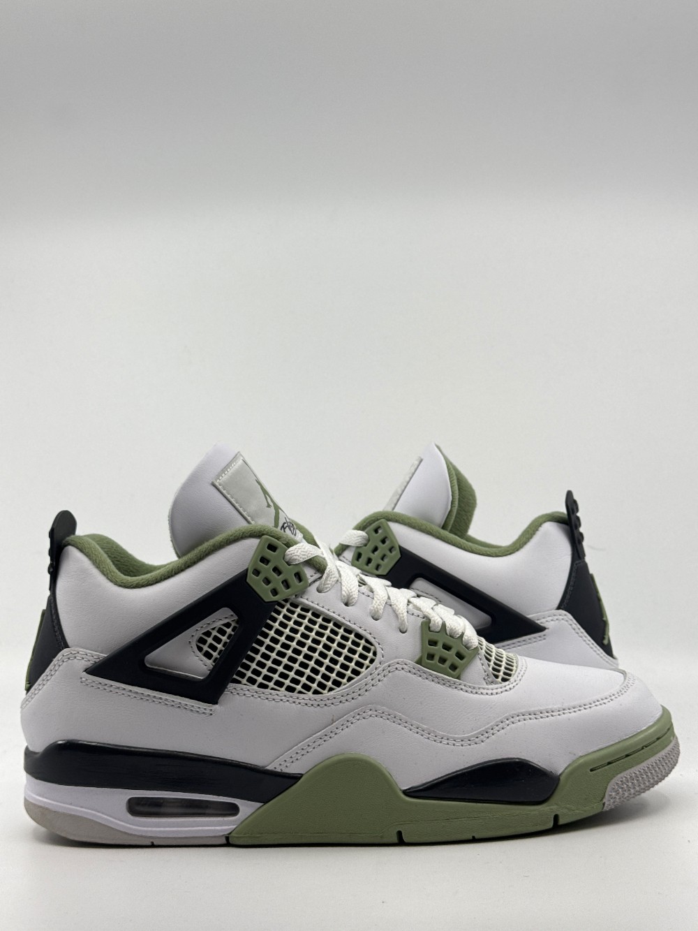 *USED* AJ 4 (W) - SEAFOAM