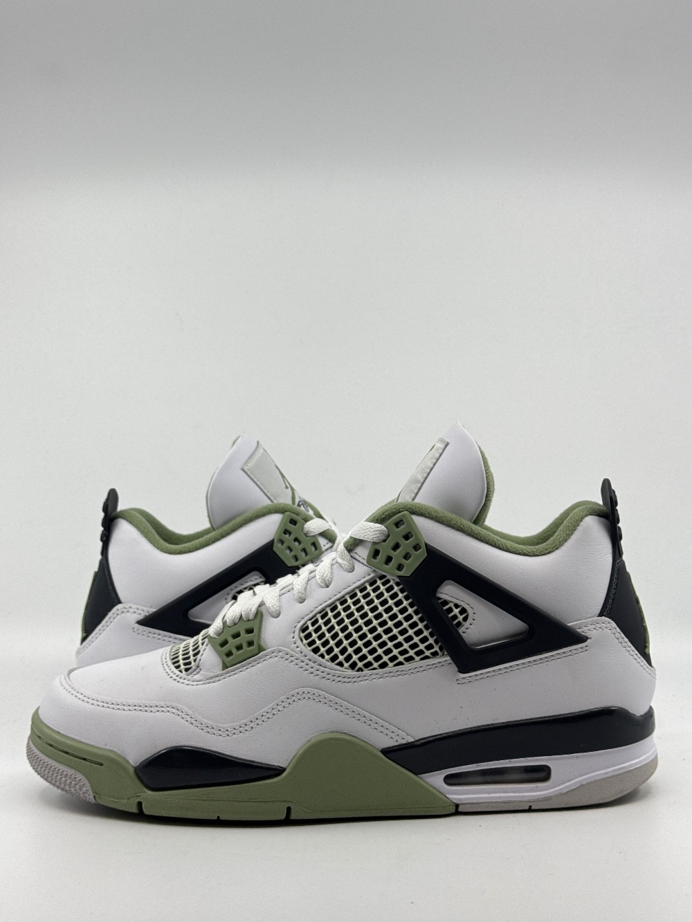 *USED* AJ 4 (W) - SEAFOAM