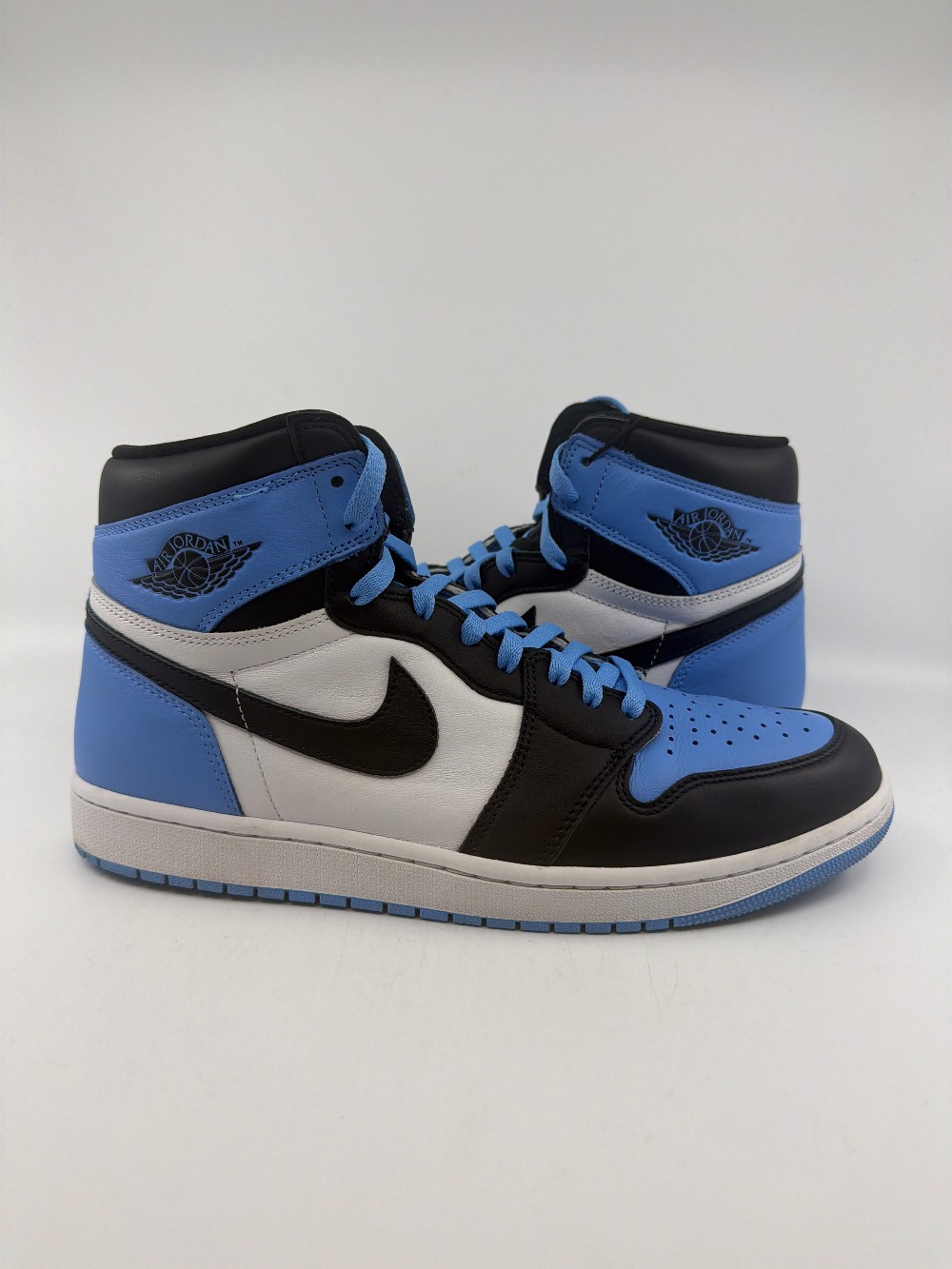 *USED* AJ 1 - UNC TOE