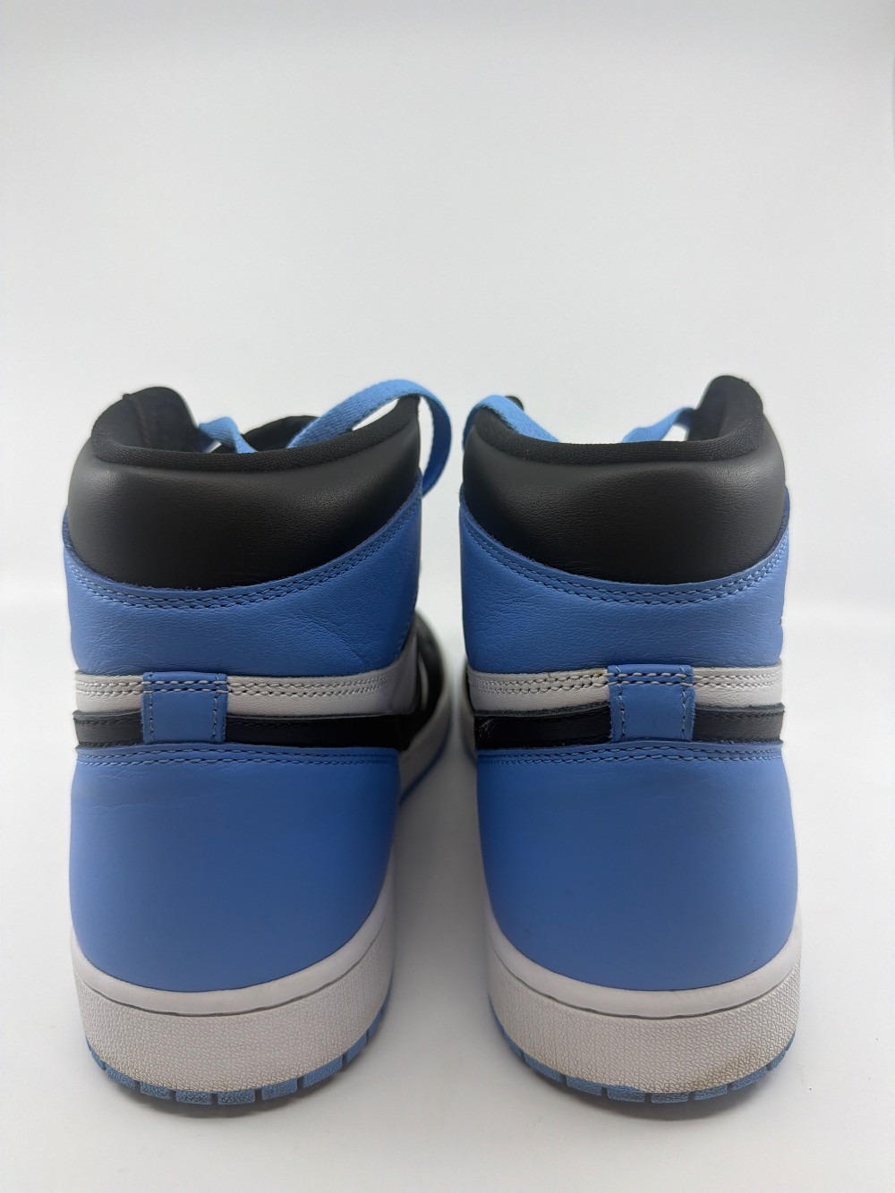 *USED* AJ 1 - UNC TOE