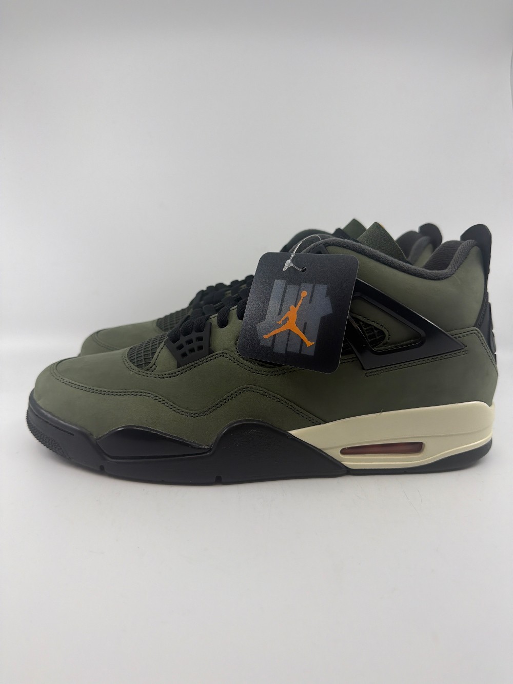 AJ 4 - UNDEFEATED (2025)