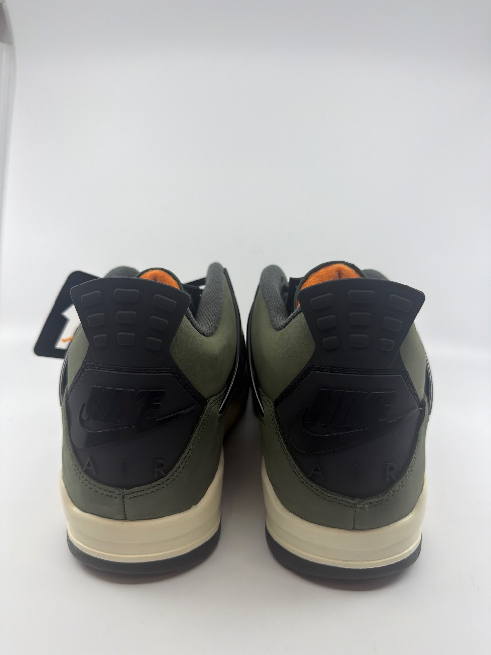 AJ 4 - UNDEFEATED (2025)