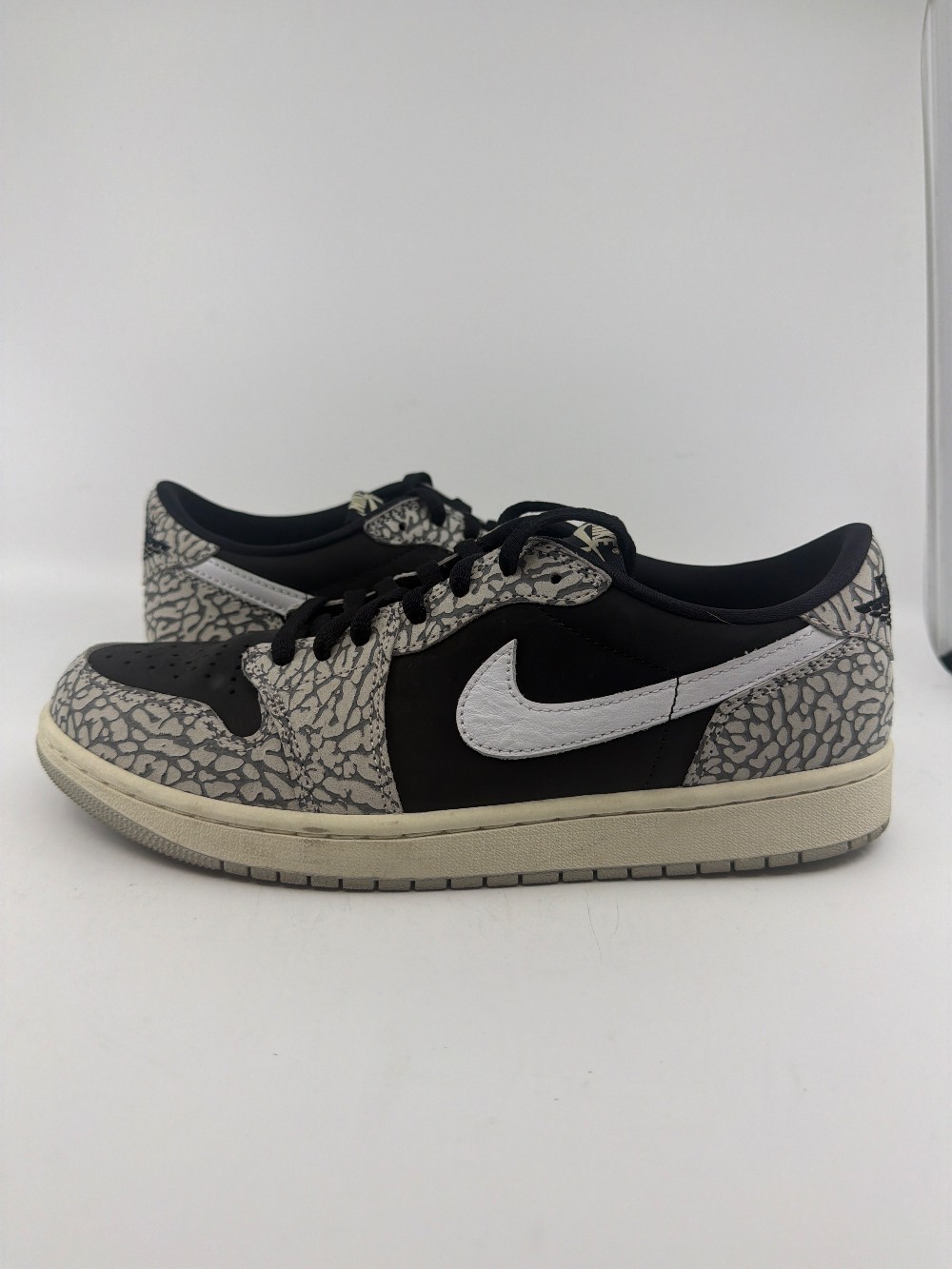 *USED* AJ 1 LOW OG - BLACK CEMENT
