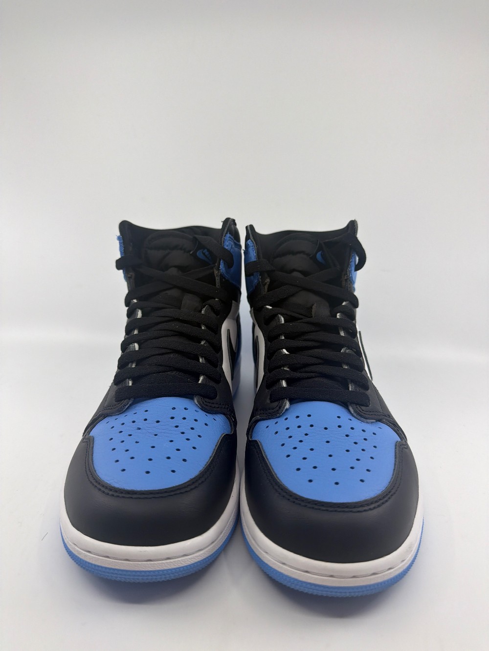 *USED* AJ 1 - UNC TOE