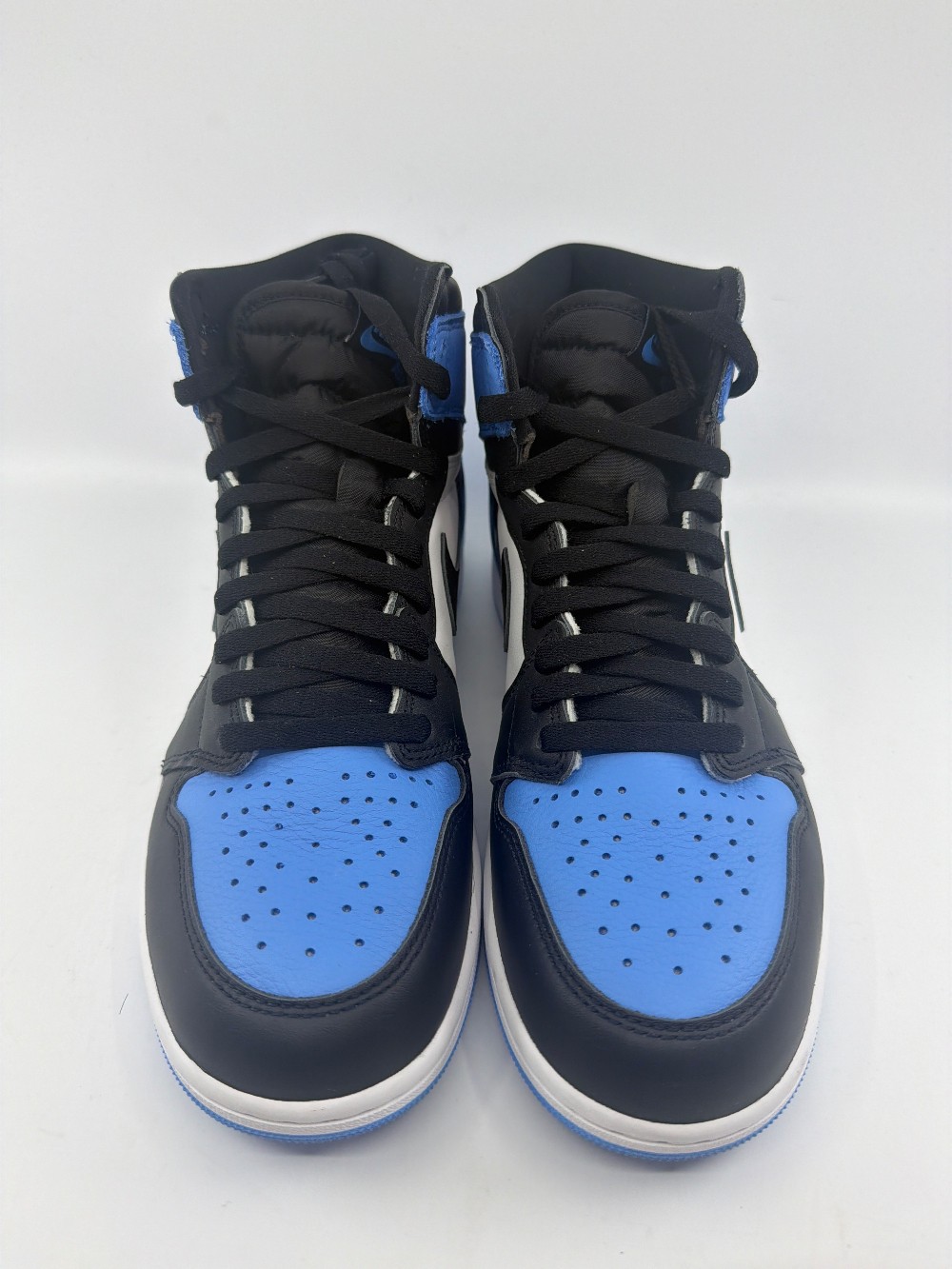 *USED* AJ 1 - UNC TOE