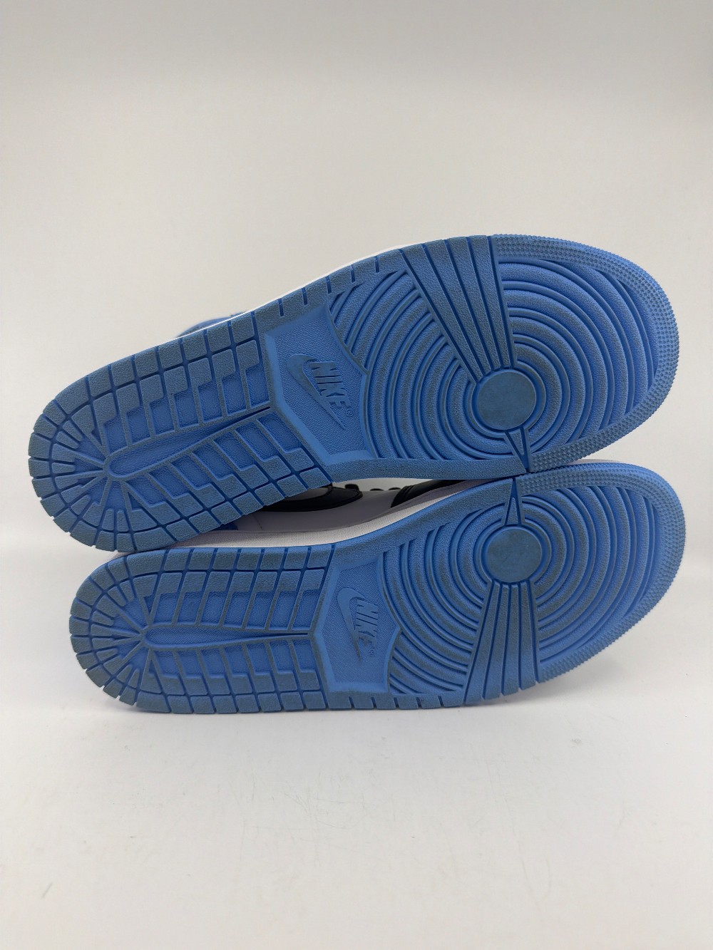 *USED* AJ 1 - UNC TOE
