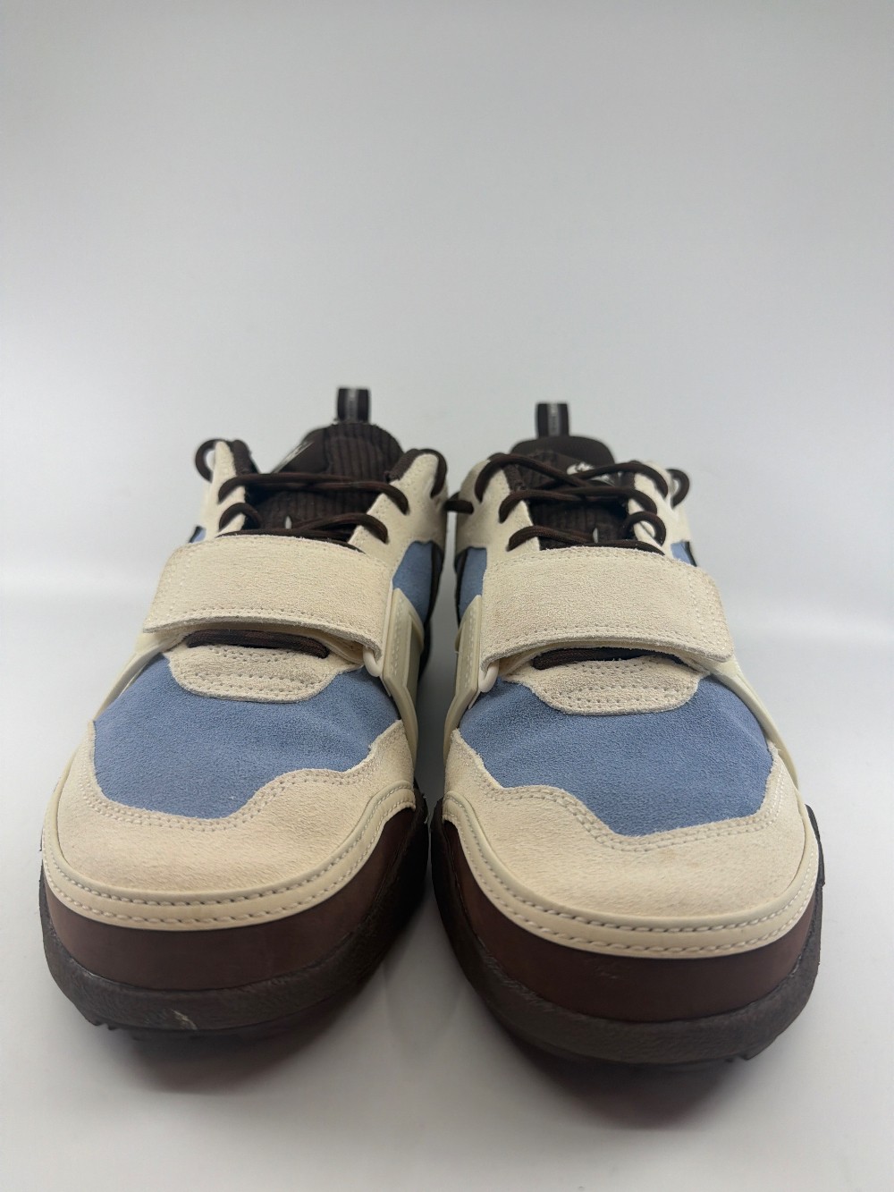 *USED* NIKE X TRAVIS SCOTT ZOOM FIELD JAXX - LECHE BLUE