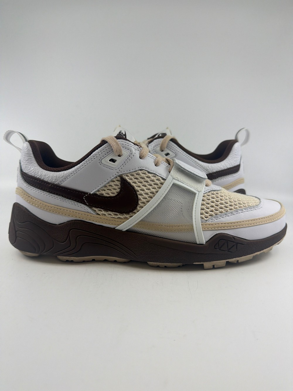 *USED* NIKE X TRAVIS SCOTT ZOOM FIELD JAXX - LIGHT CHOCOLATE