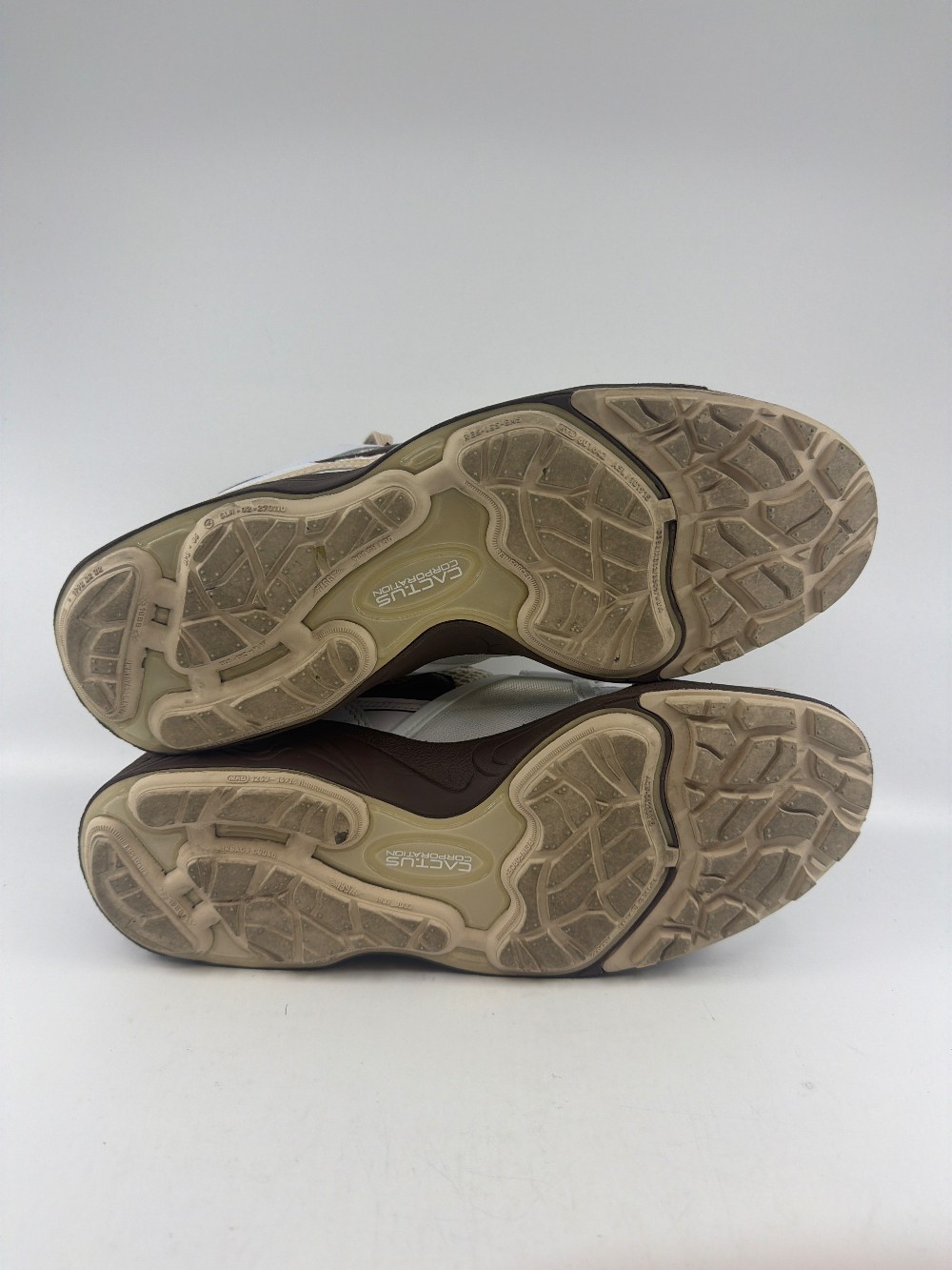 *USED* NIKE X TRAVIS SCOTT ZOOM FIELD JAXX - LIGHT CHOCOLATE