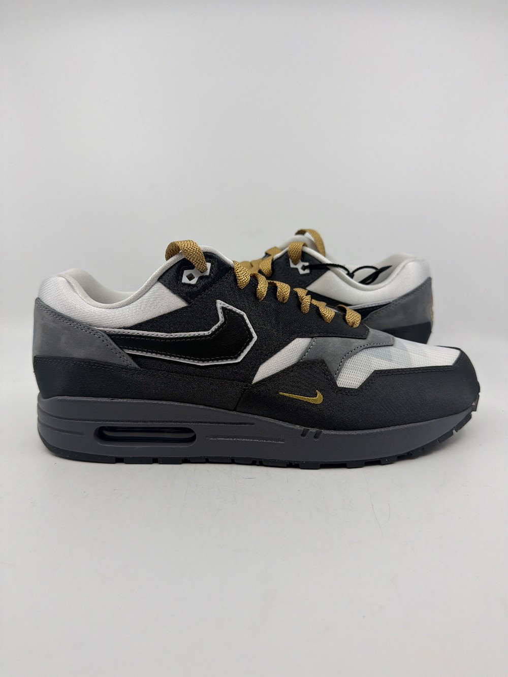 *VNDS* NIKE AIR MAX 1 - .SWOOSH LOW POLY BIG HEAD MODE