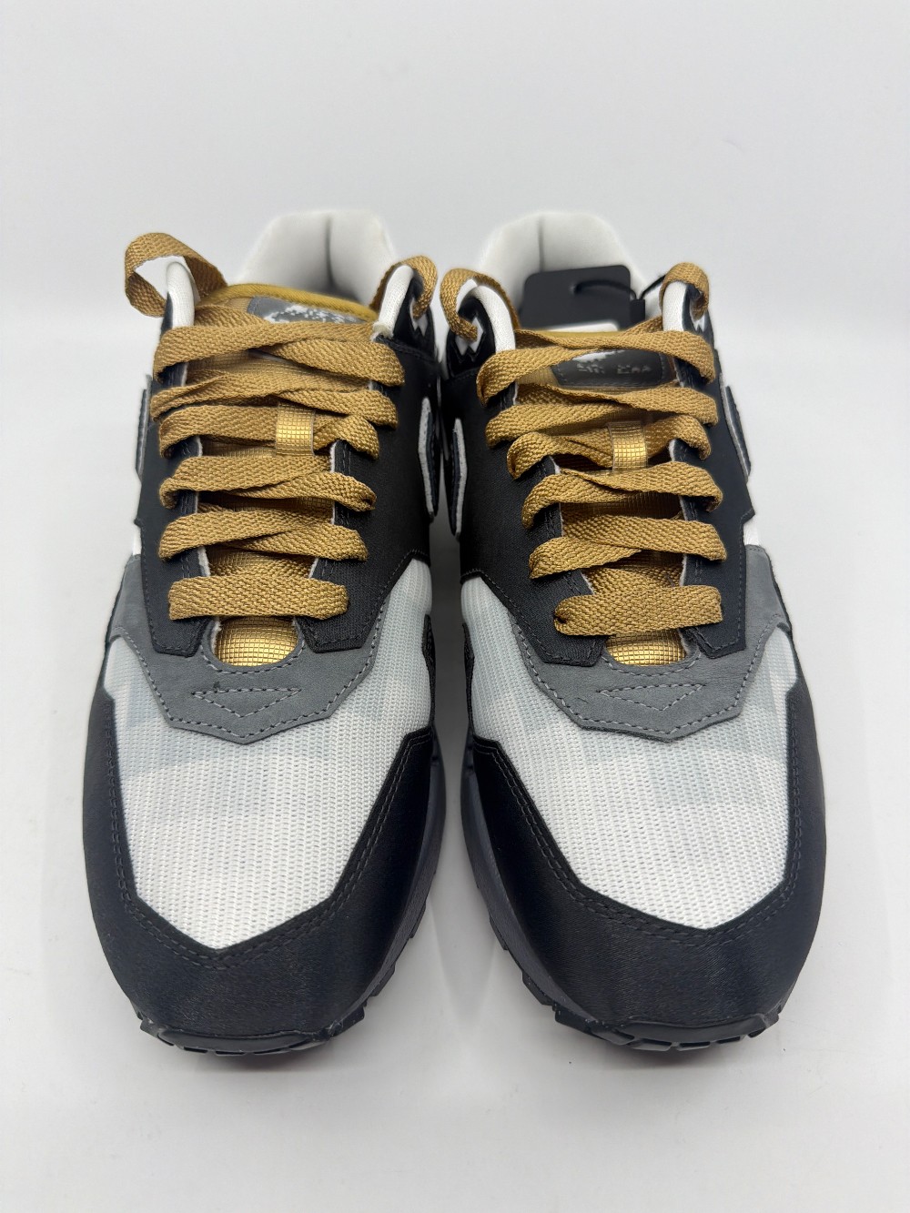 *VNDS* NIKE AIR MAX 1 - .SWOOSH LOW POLY BIG HEAD MODE