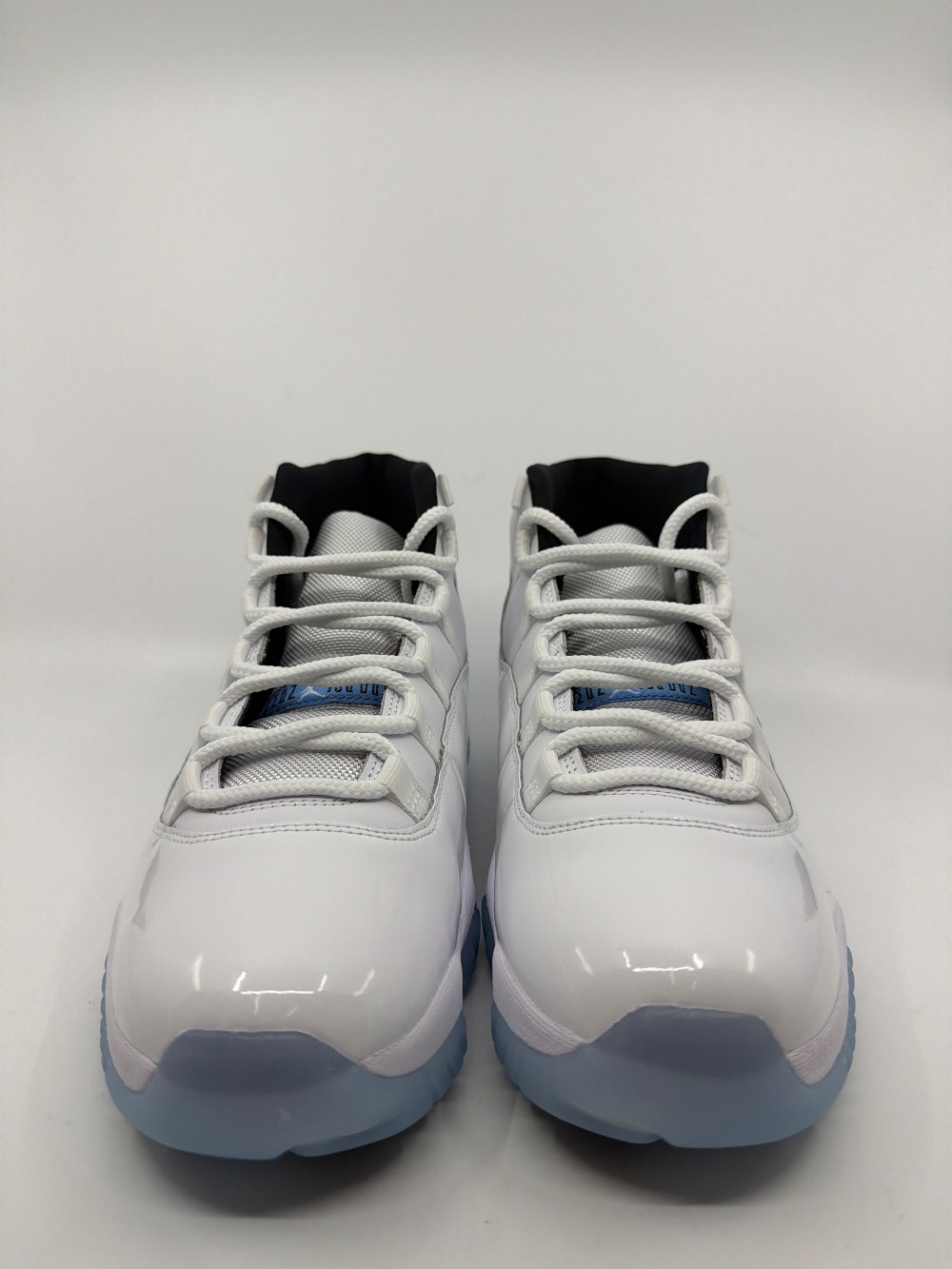 AJ 11 - LEGEND BLUE (2024)