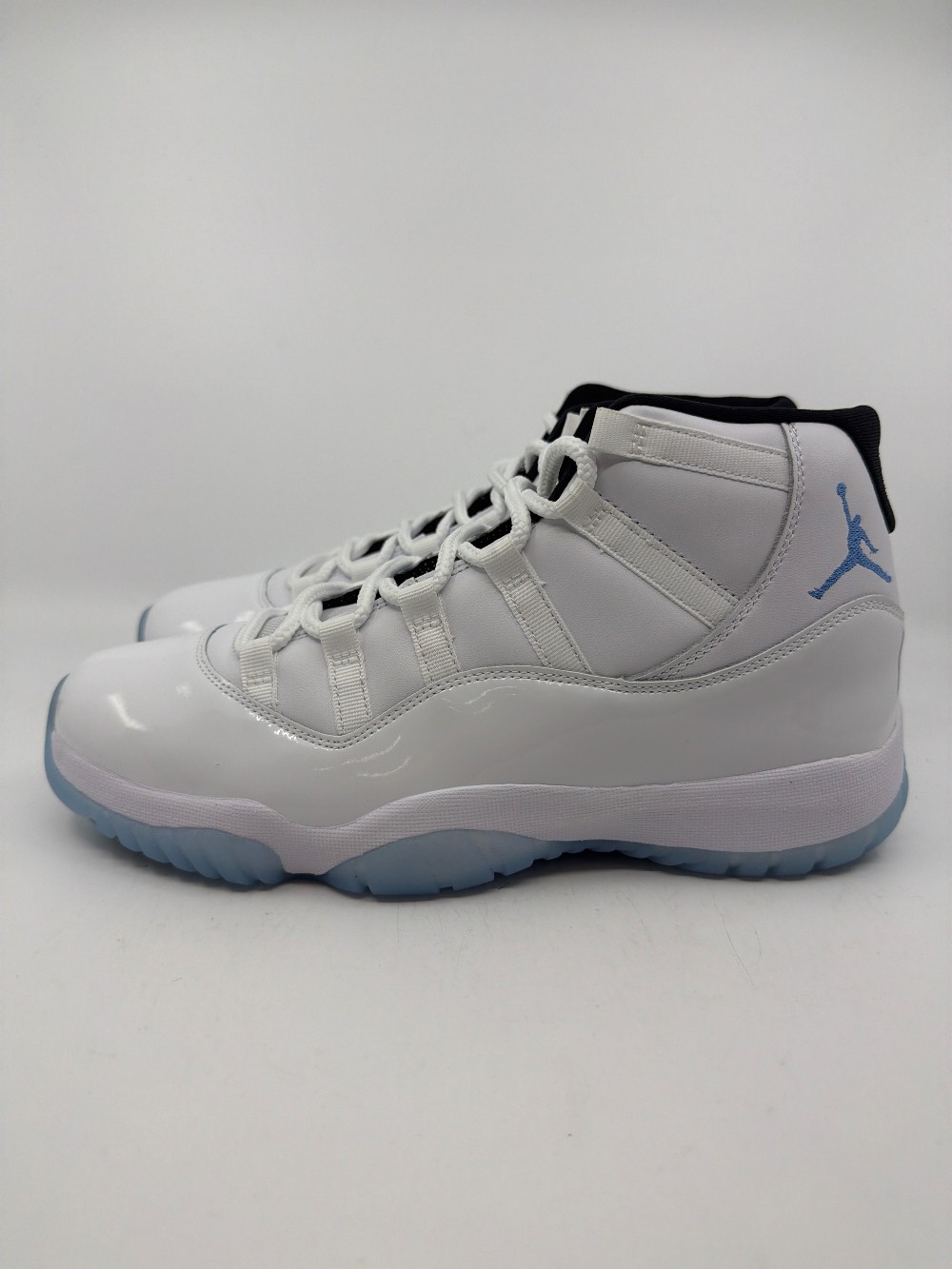 AJ 11 - LEGEND BLUE (2024)