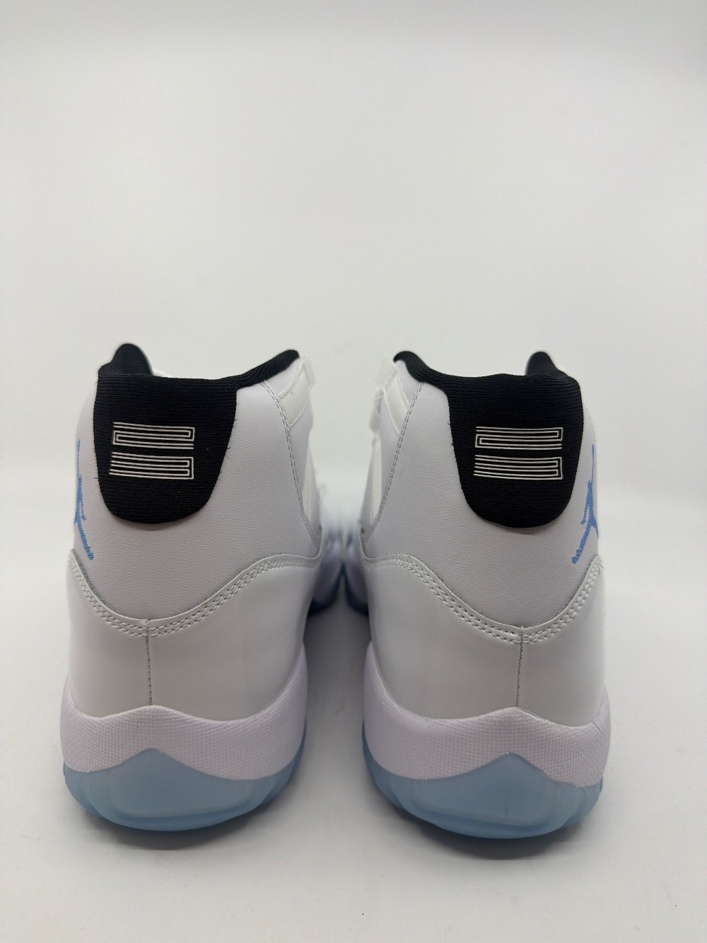 AJ 11 - LEGEND BLUE (2024)