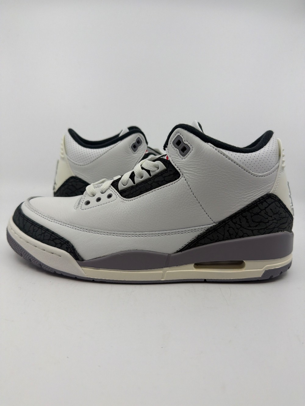 *VNDS/REP BOX* AJ 3 - CEMENT GREY