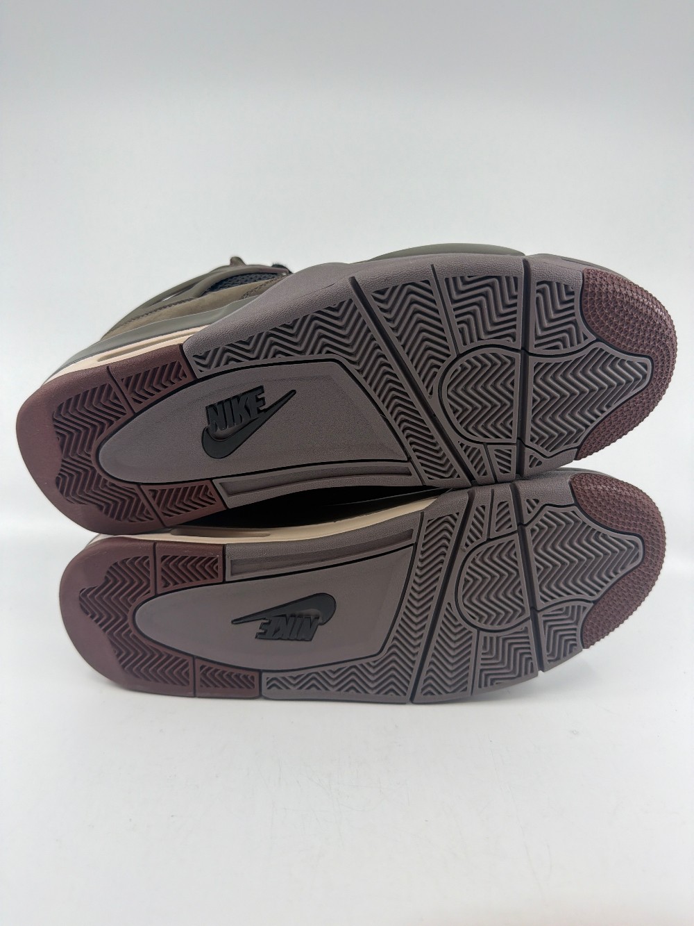 *VNDS* AJ 4 X A MA MANIERE - DARK MOCHA